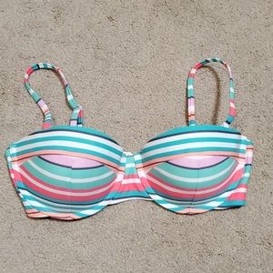 Free w/purchase Old Navy bikini top size Large